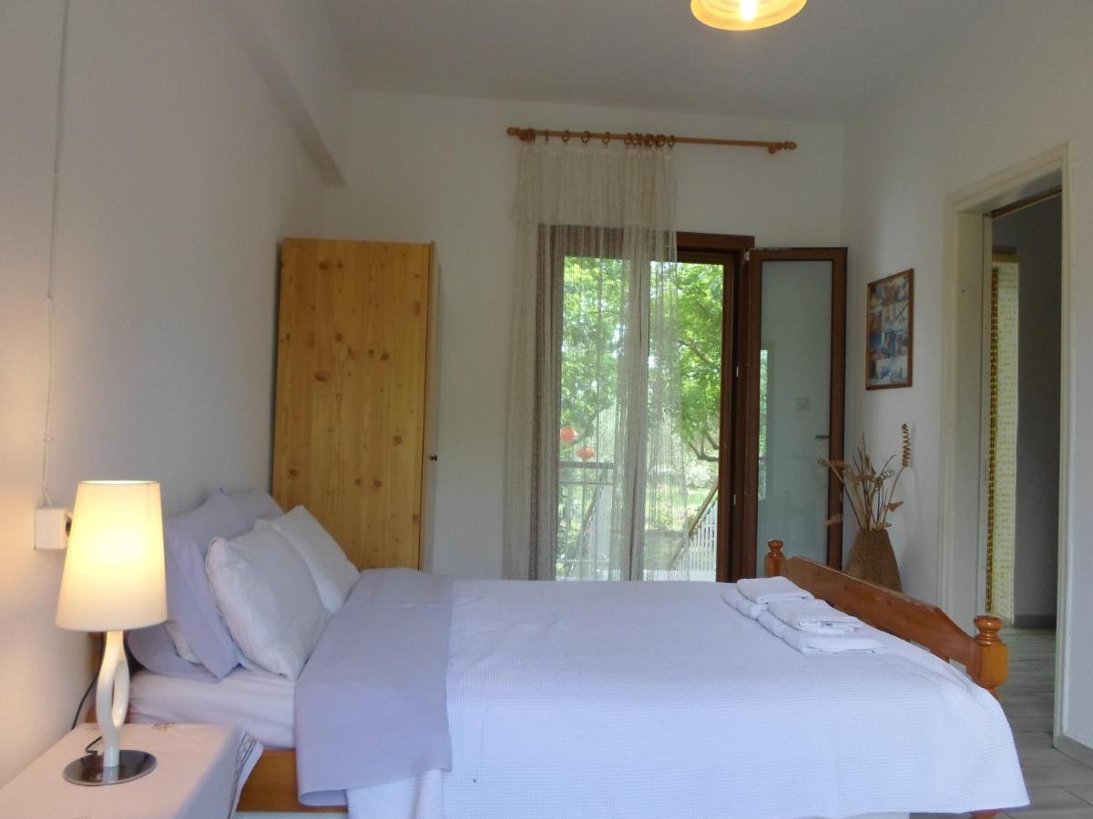 Bozelia Apartments Toroni Buitenkant foto