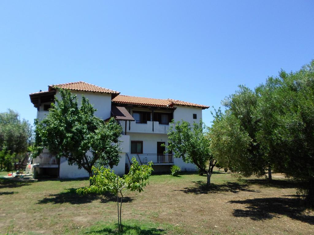 Bozelia Apartments Toroni Buitenkant foto